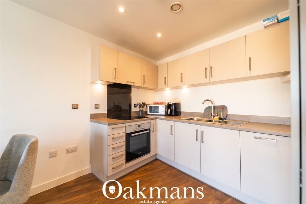 Additional image 7 of Lincoln Apartments, Lexington Gardens, B15