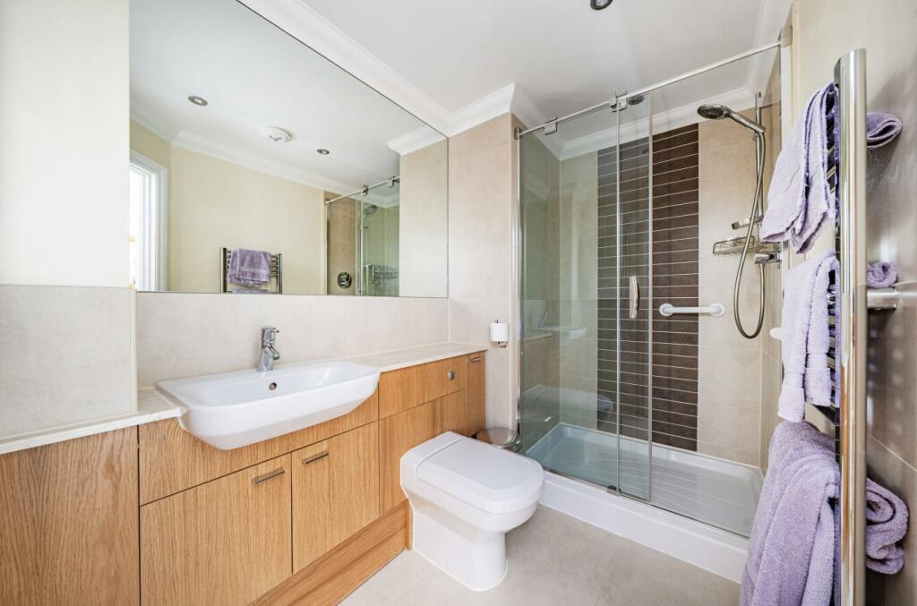 Additional image 12 of Essendon