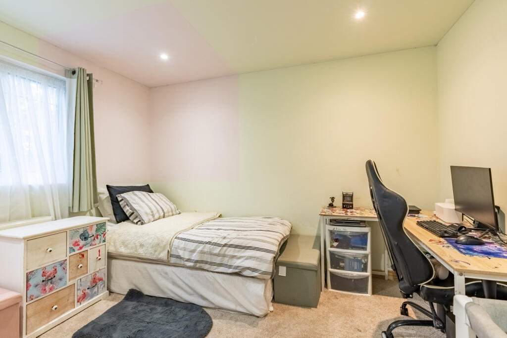 Additional image 12 of Holyrood Crescent, St. Albans, Hertfordshire, AL1