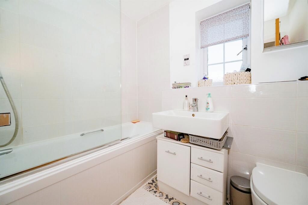 Additional image 12 of Mortimer Crescent, Kings Park, St. Albans