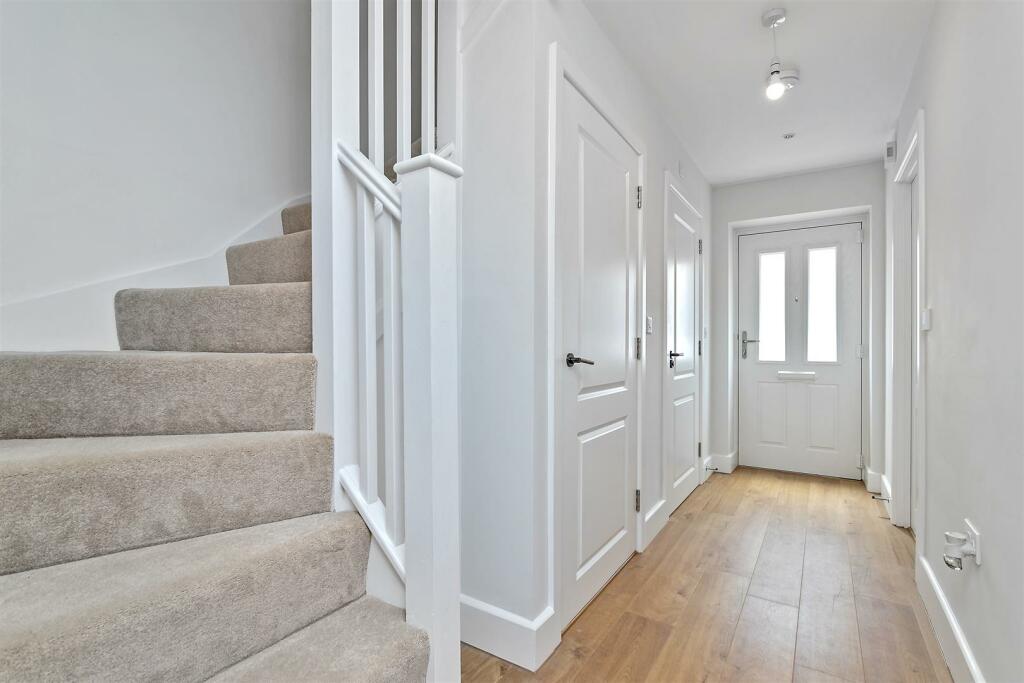 Additional image 12 of Oakwood Road, Bricket Wood, St. Albans