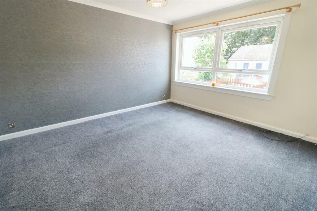 Additional image 2 of 31 Den Crescent, Keith