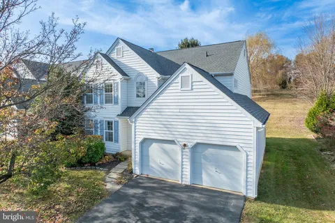 408 Carpenters Cove Lane, Downingtown, PA 19335