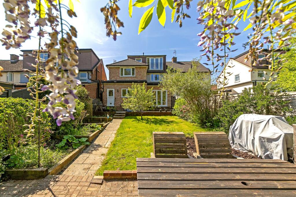 Additional image 39 of Pemberton Close, St. Albans