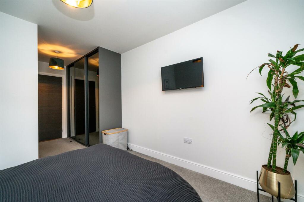 Additional image 12 of Woodland Court, Soothouse Spring, St. Albans