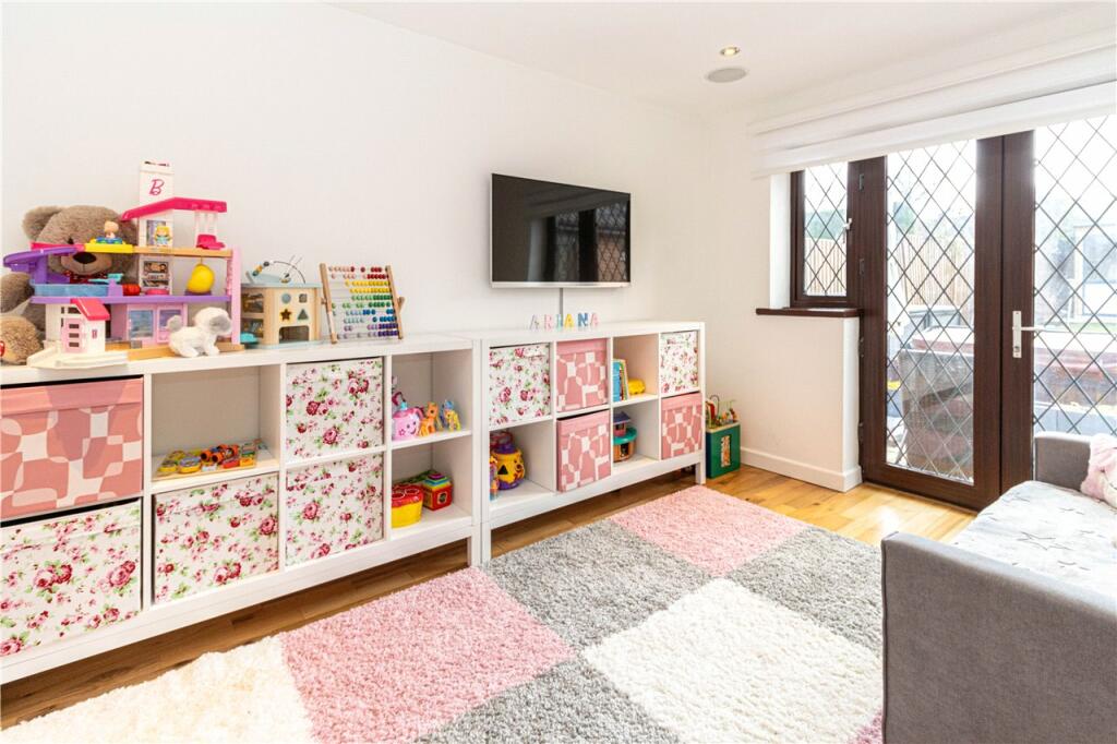 Additional image 6 of Kinsbourne Close, Harpenden, Hertfordshire, AL5