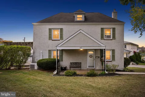 Primary image of 461 W 11th Avenue, Conshohocken, PA 19428