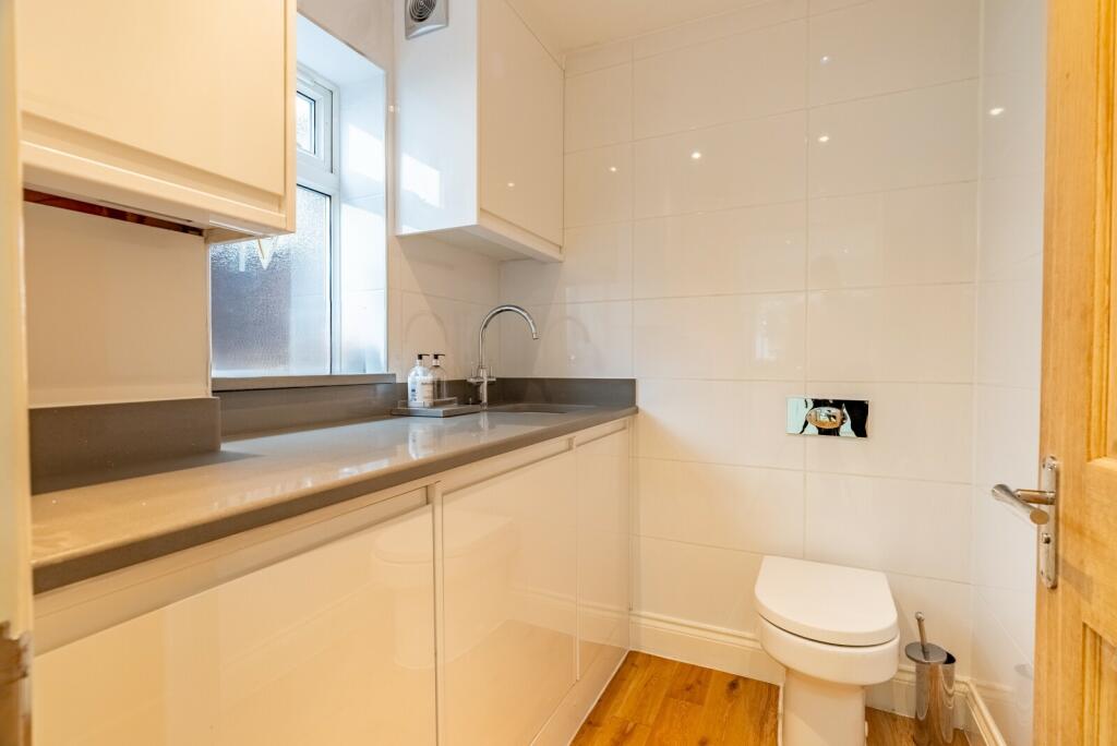 Additional image 9 of Mount Drive, Park Street, St. Albans, Hertfordshire, AL2