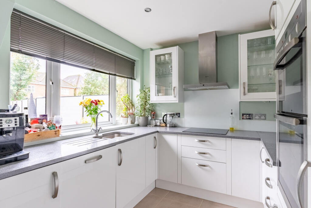 Additional image 8 of Penn Road, Park Street, St. Albans, Hertfordshire, AL2