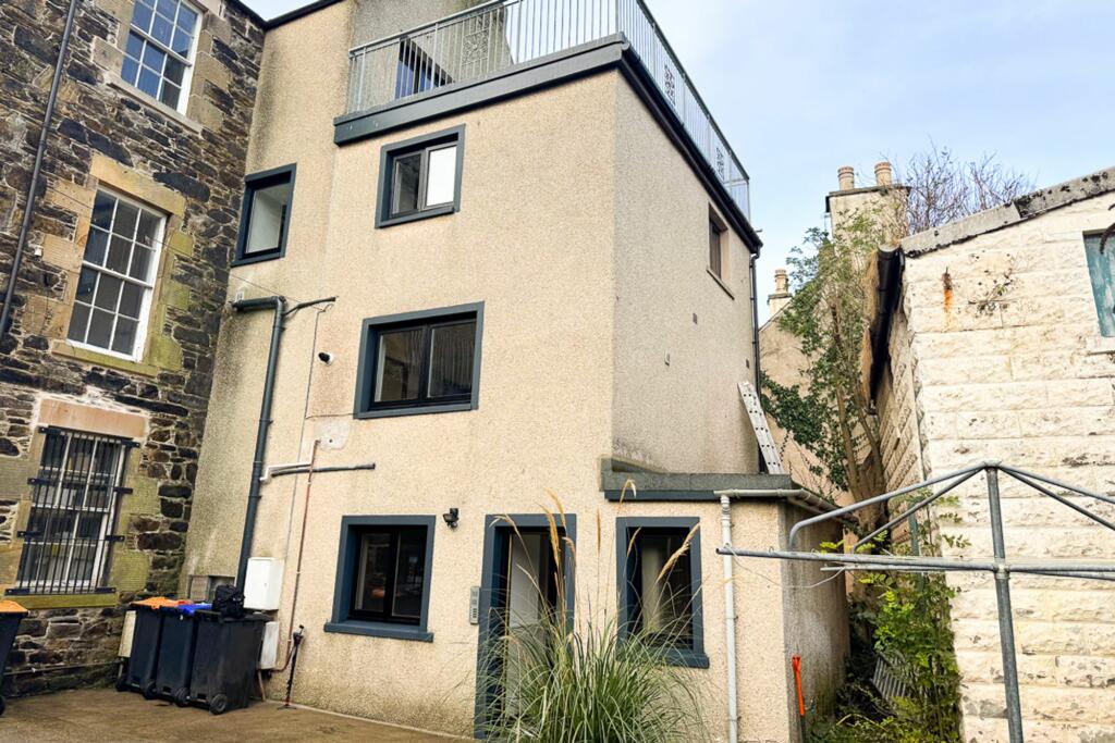 Low Street, Banff, AB45