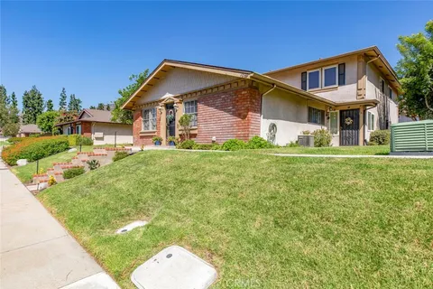 1069 W Sierra Madre Avenue Unit 1, Azusa, CA 91702