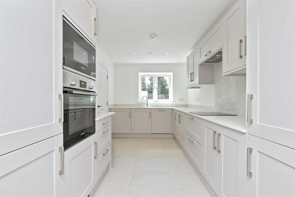 Additional image 13 of Oakwood Road, Bricket Wood, St. Albans