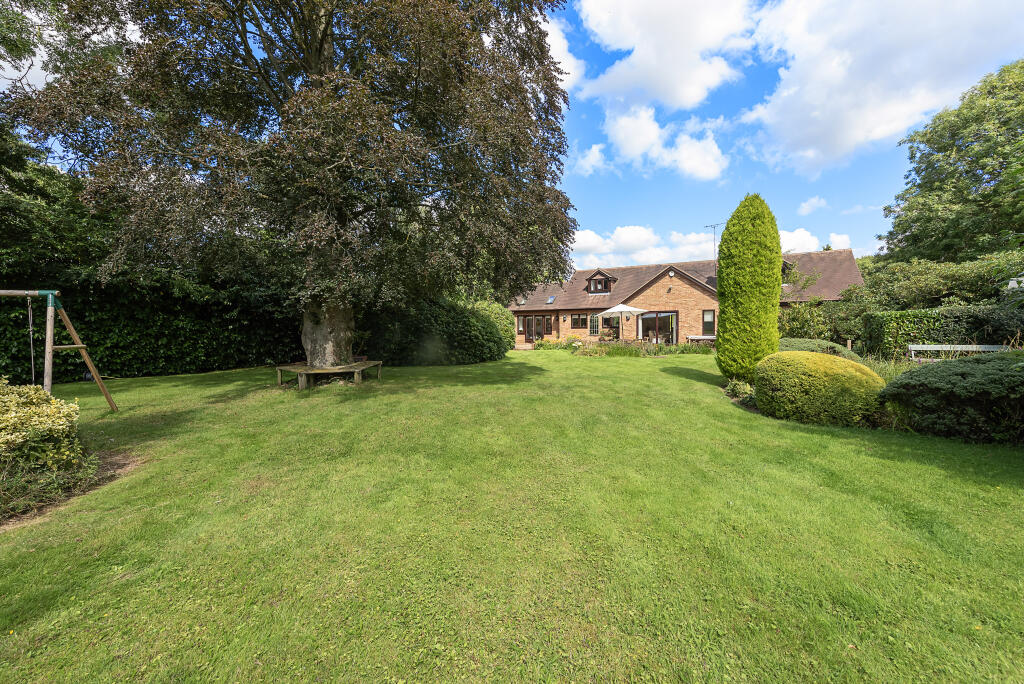 Additional image 17 of Holly Lane, Harpenden, AL5