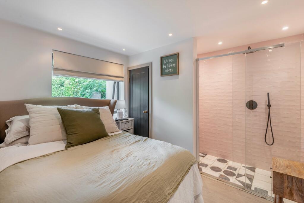 Additional image 20 of Batchwood Drive, St. Albans, Hertfordshire