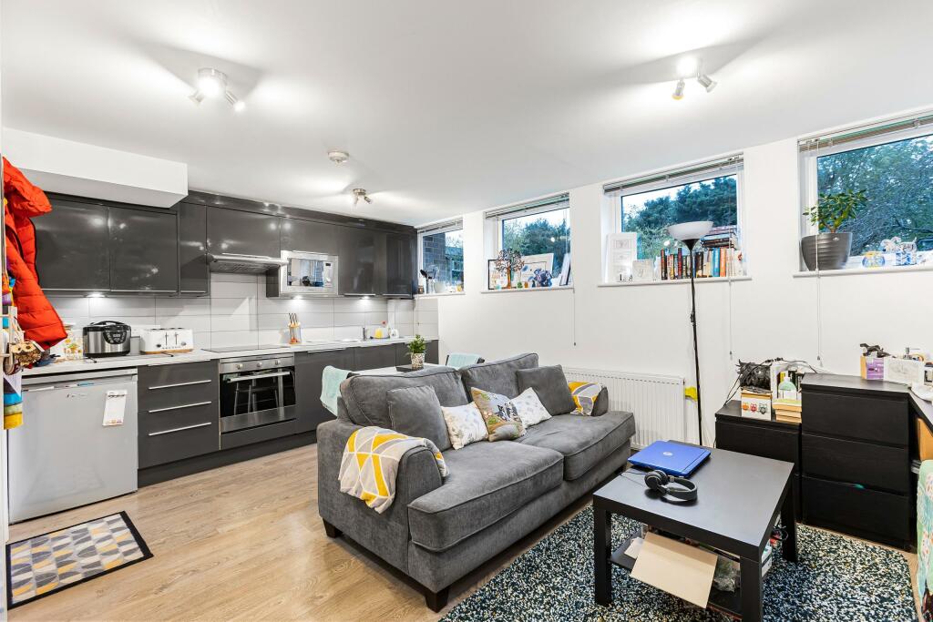 Additional image 16 of Abbots Park, St Albans, AL1