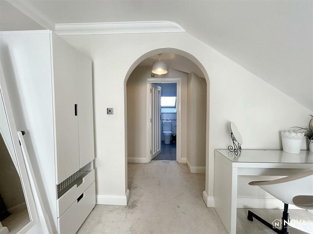 Additional image 28 of Ridge Avenue, Harpenden