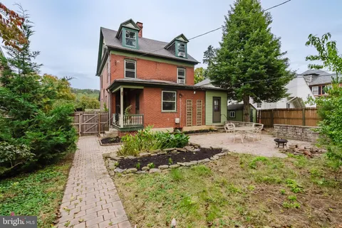 1112 E Lincoln Highway, Coatesville, PA 19320