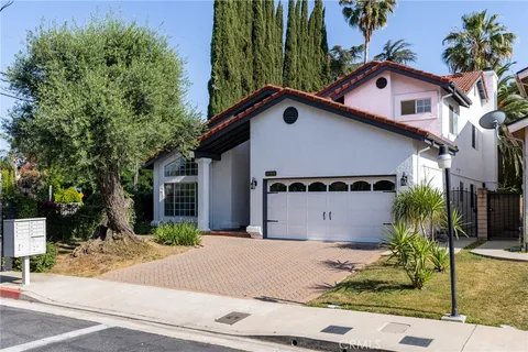 19300 Yolie Lane, Tarzana, CA 91356