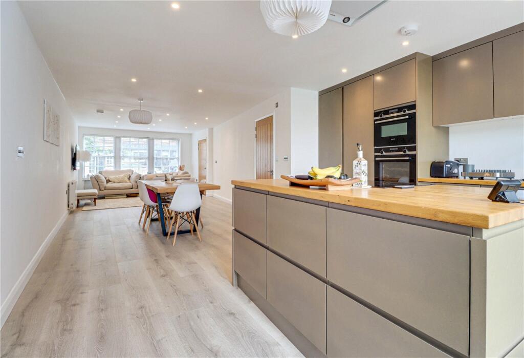 Additional image 5 of Victoria Street, St. Albans, Hertfordshire