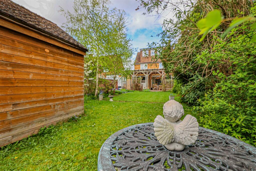 Additional image 32 of Collyer Road, London Colney, AL2