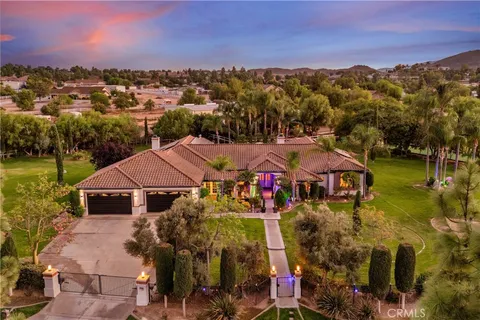 17325 High Country Circle, Lake Mathews, CA 92570