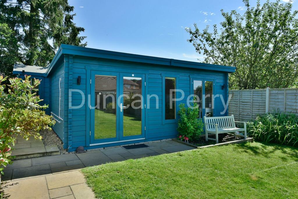 Additional image 15 of Oaklands Avenue, Brookmans Park