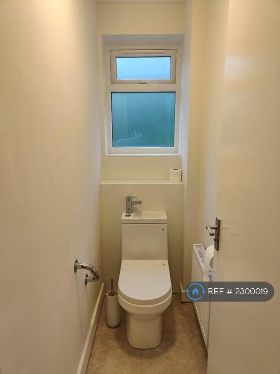 Additional image 5 of Charmouth Court, St. Albans, AL1