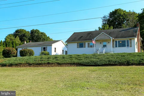 422 Mountain Road, Kempton, PA 19529