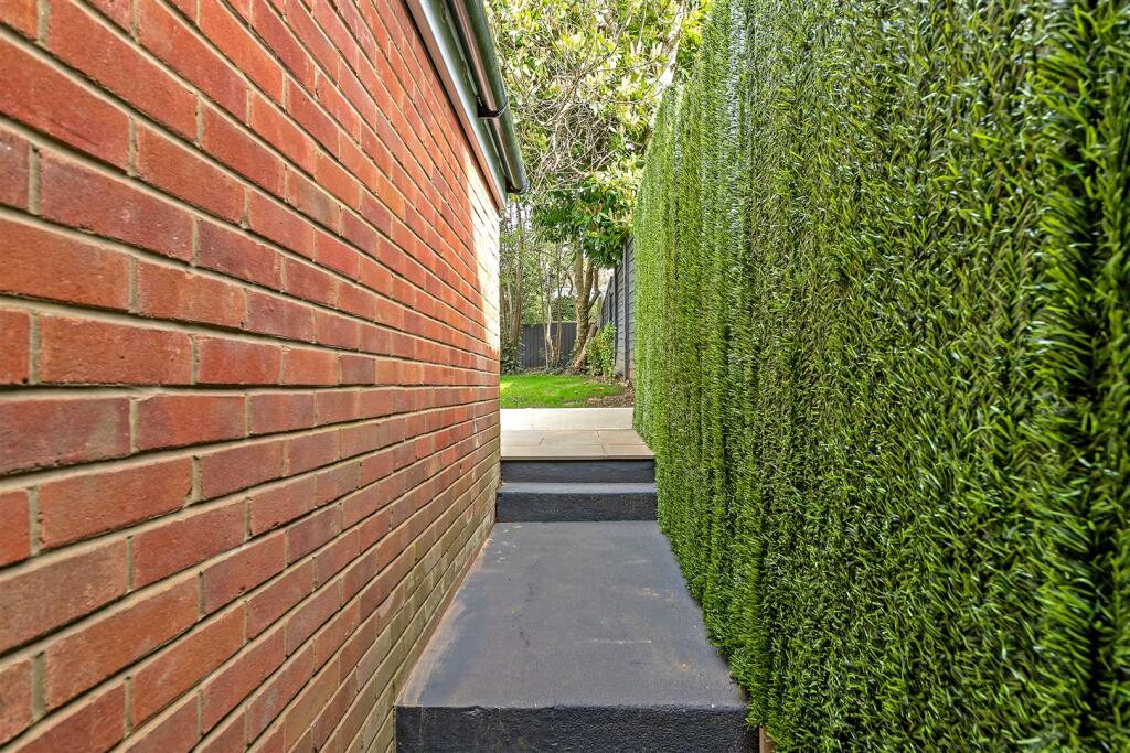 Additional image 25 of Victoria Street, St. Albans