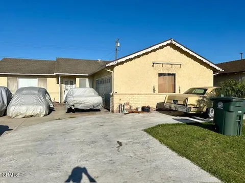 1546 N 8th Place, Port Hueneme, CA 93041