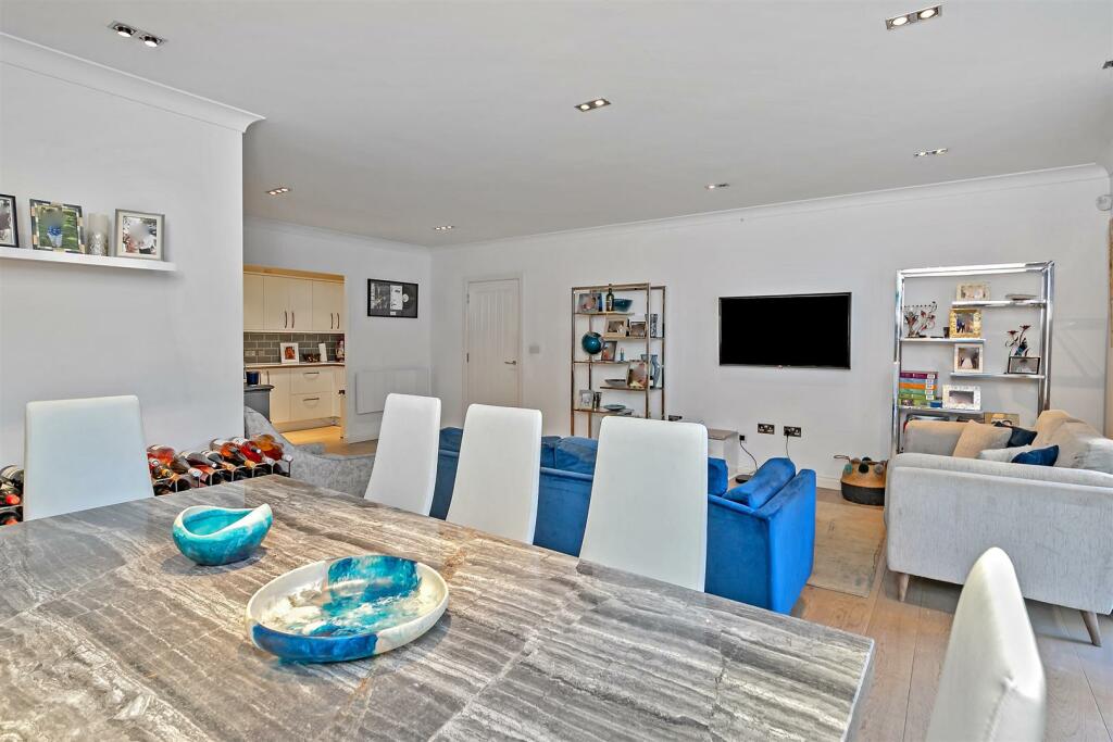 Additional image 21 of London Road, St Albans