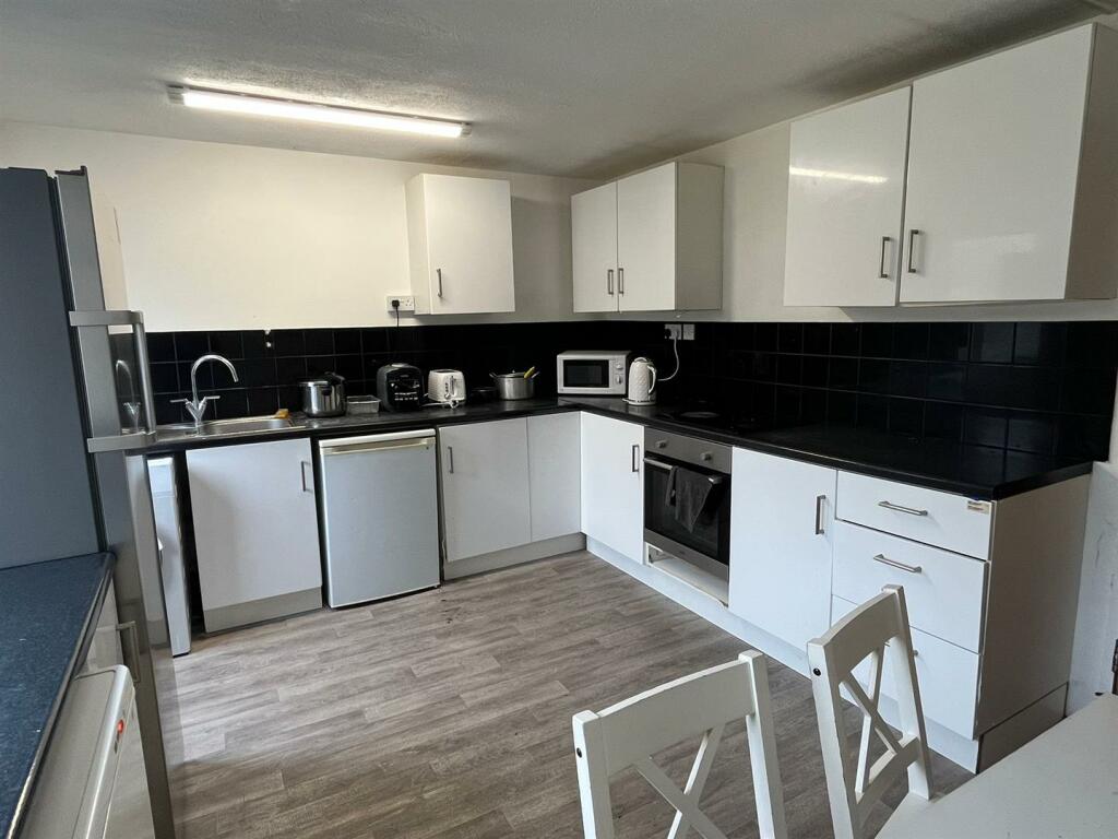 Additional image 10 of Briars Close, Hatfield