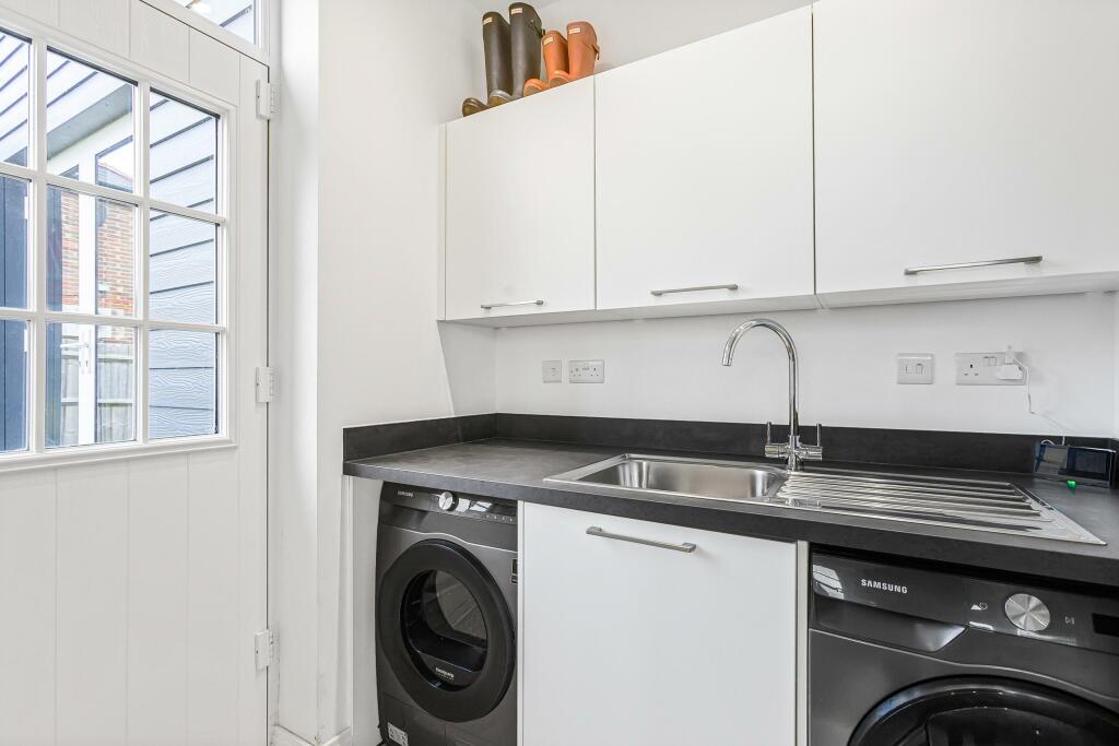 Additional image 51 of Lake View, Frogmore, AL2