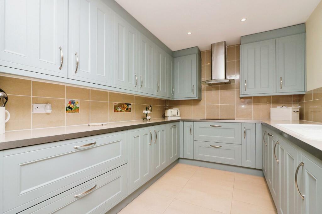 Additional image 12 of Hillside Way, Welwyn, Herts, AL6