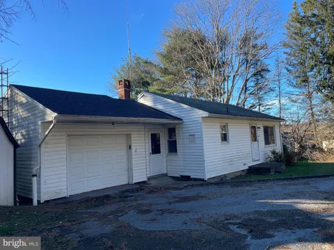 825 Johnsonburg Road, Saint Marys, PA 15857