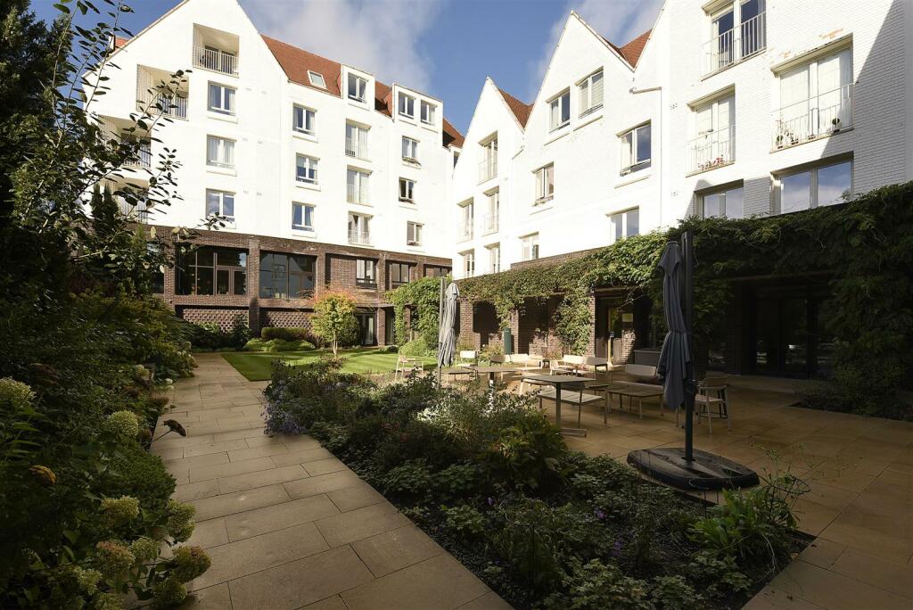 Additional image 9 of Leyton Road, Harpenden