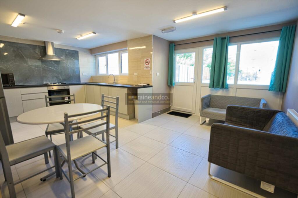 Additional image 20 of Bishops Rise, Hatfield