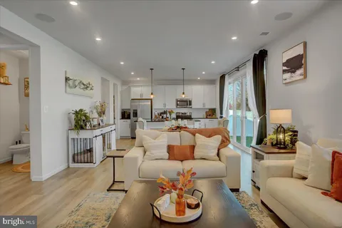 Primary image of 2055 Mandarin Drive, Chambersburg, PA 17202