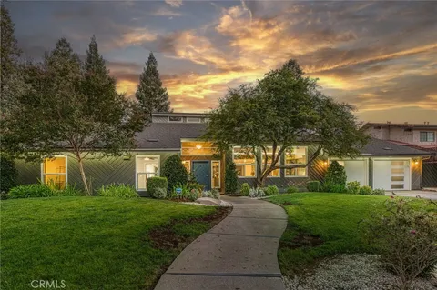 1767 W Wrenwood Ln, Fresno, CA 93711