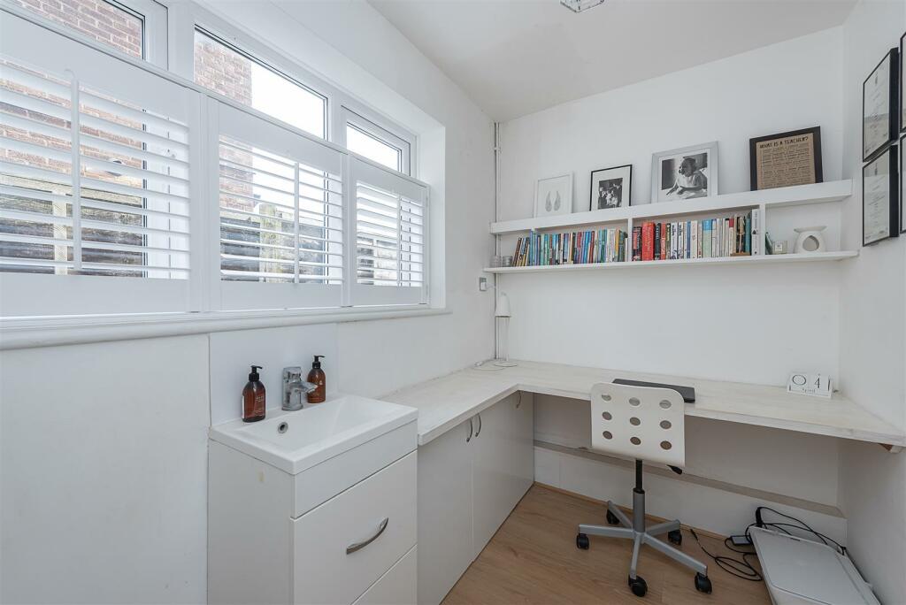 Additional image 7 of Glemsford Drive, Harpenden