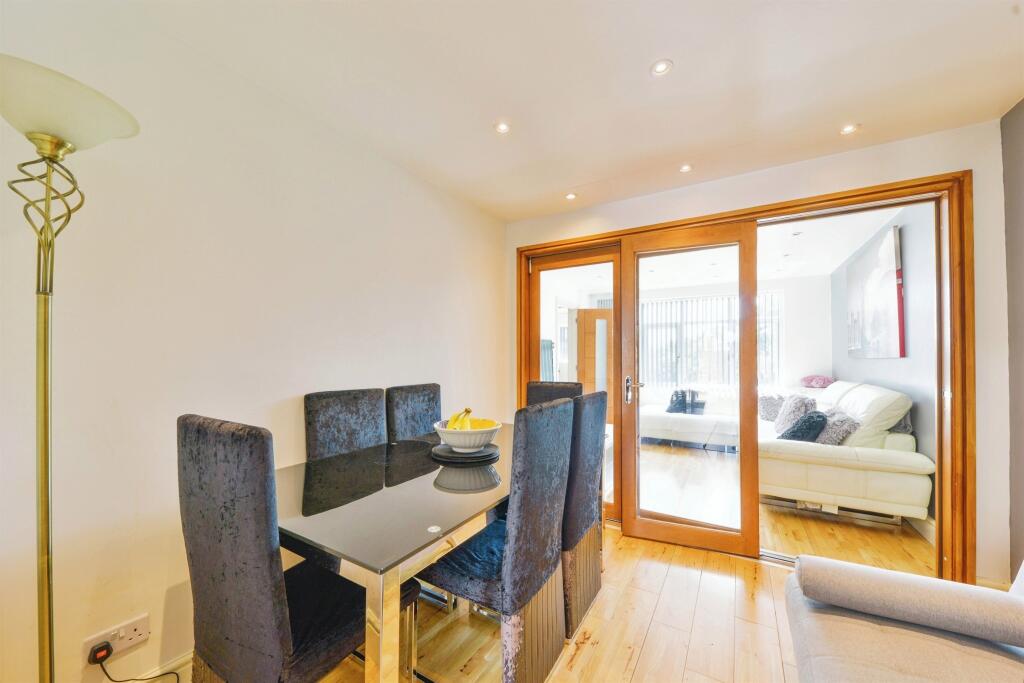 Additional image 14 of Howland Garth, ST. ALBANS