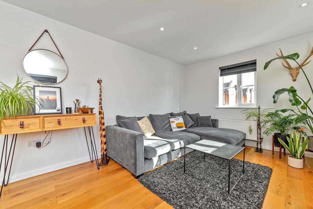 Additional image 8 of Centaurus Square, Curo Park Frogmore, St Albans