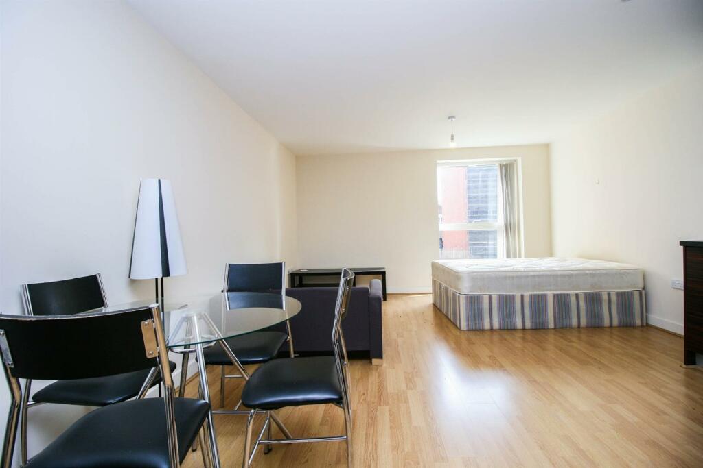 Additional image 7 of Sinope, 58 Sherborne Street