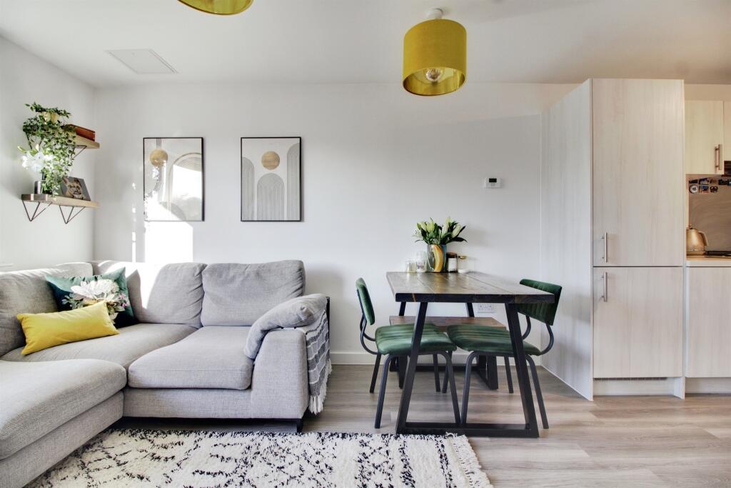 Additional image 5 of Blossom Drive, WELWYN GARDEN CITY