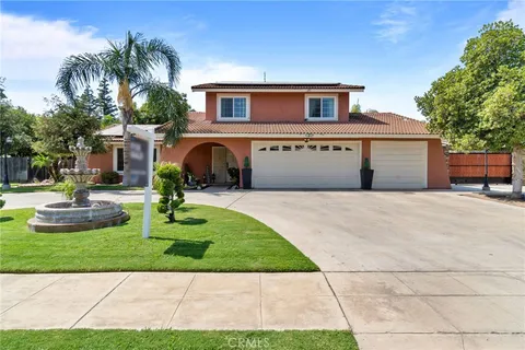 Primary image of 82 N Peach Avenue, Clovis, CA 93612