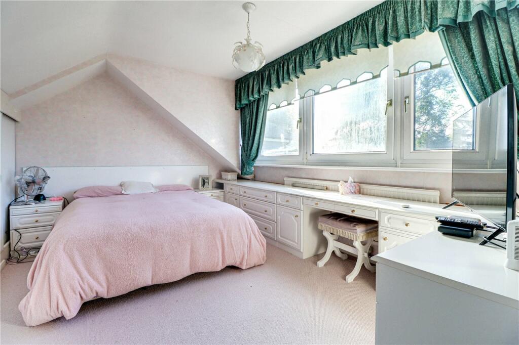 Additional image 13 of The Mall, Park Street, St. Albans, AL2