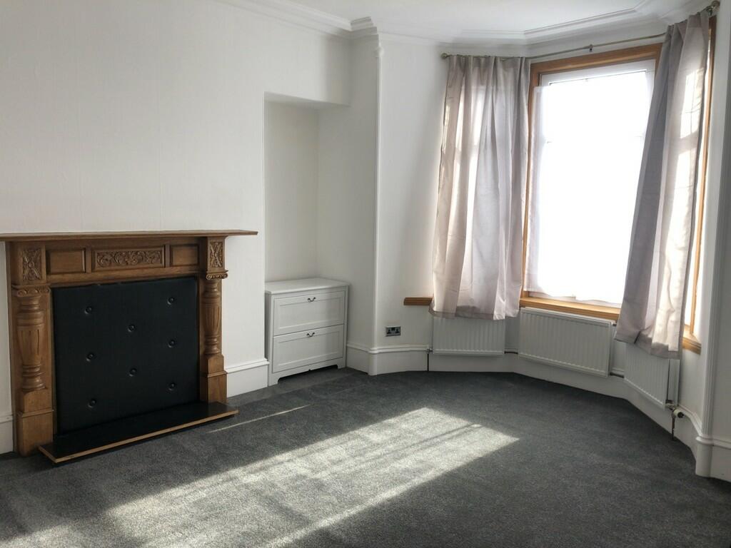 Additional image 23 of Leslie Road