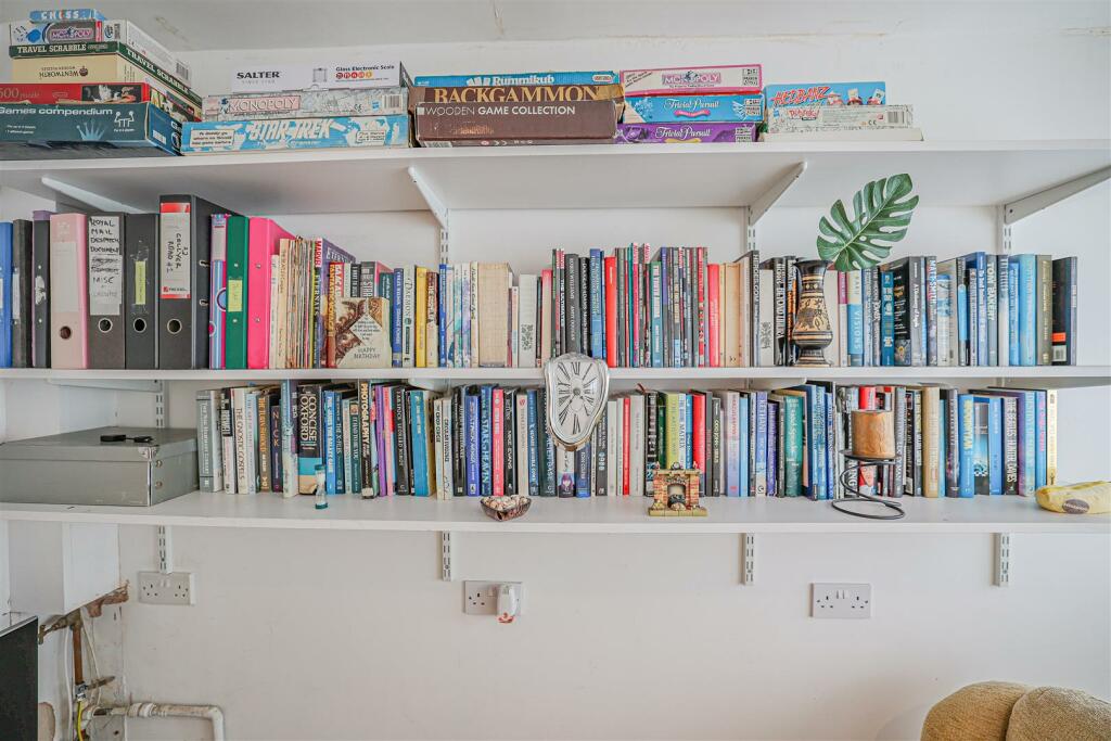 Additional image 16 of Collyer Road, London Colney, AL2