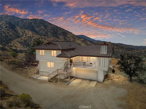24800 Woodford Tehachapi Road, Tehachapi, CA 93561