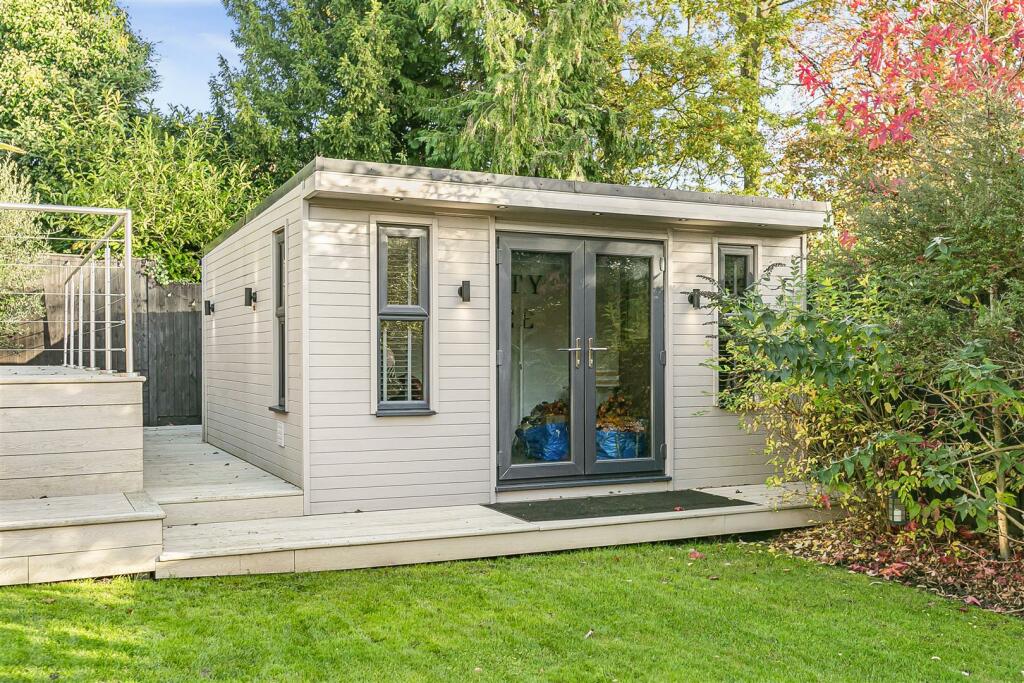 Additional image 34 of Pine Grove, Brookmans Park, Hatfield